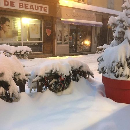 Hotel Restaurant De La Chaussee บรีอองซง ภายนอก รูปภาพ