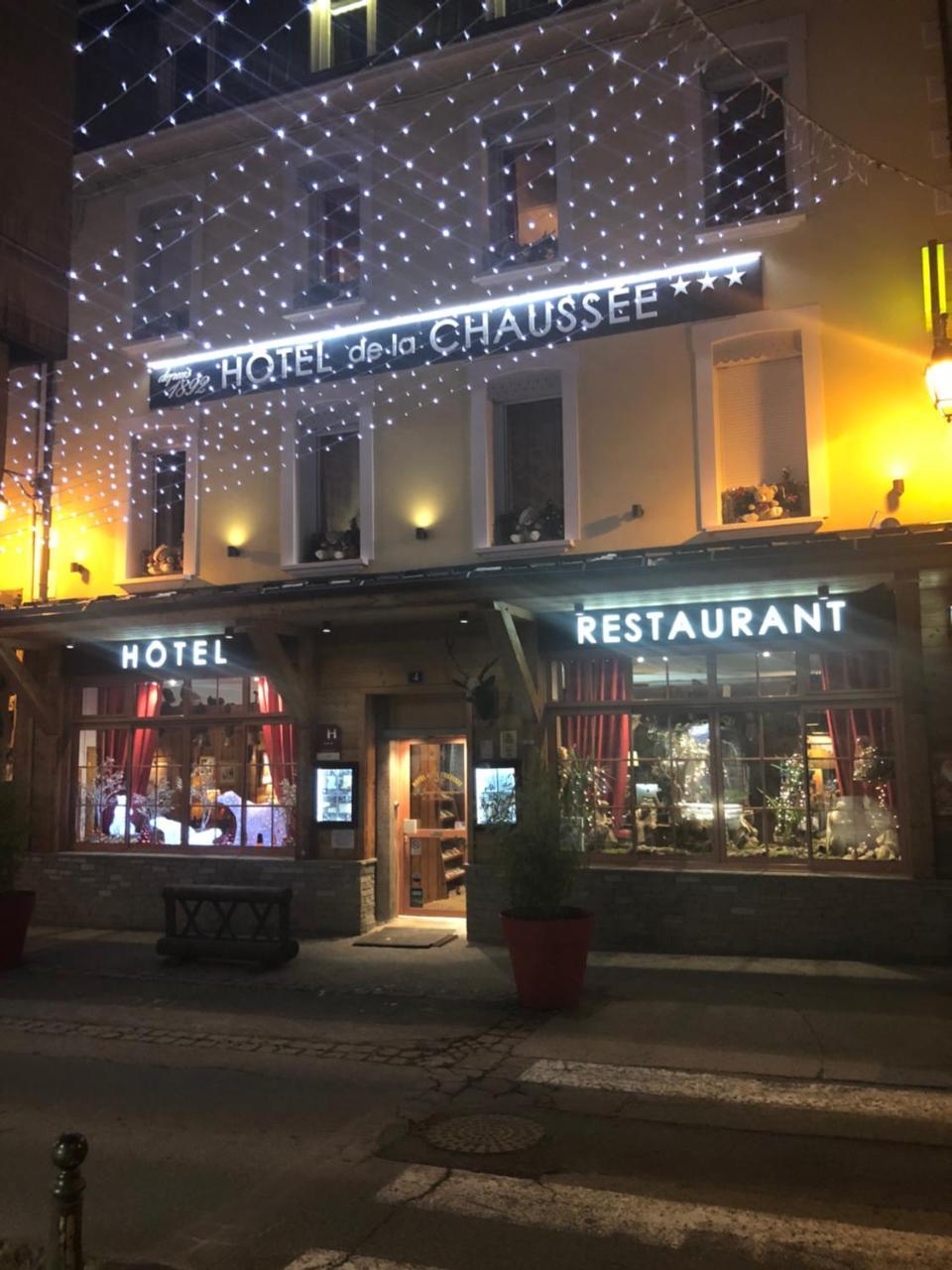 Hotel Restaurant De La Chaussee บรีอองซง ภายนอก รูปภาพ